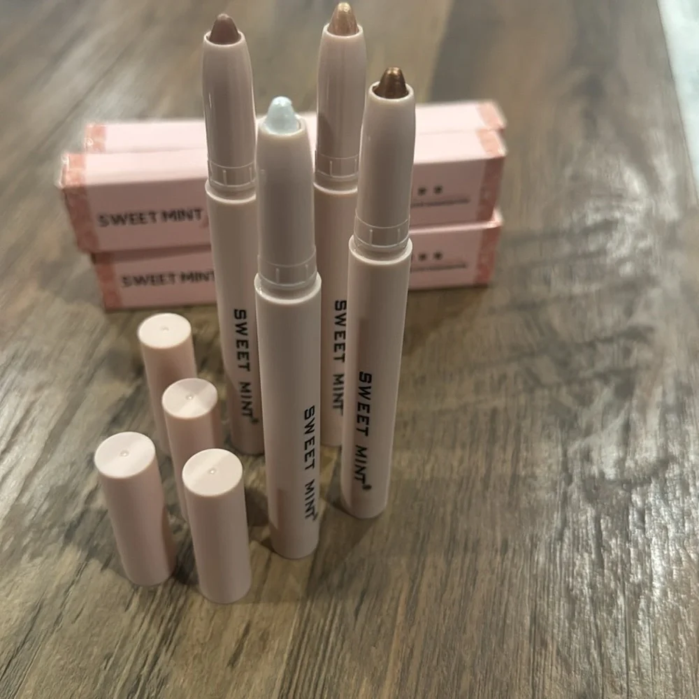 Sweet Mint Eyeshadow Pen